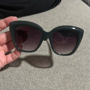 Chic Green Sunglasses